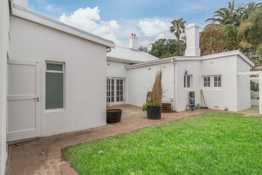 To Let 2 Bedroom Property for Rent in Sea Point Western Cape